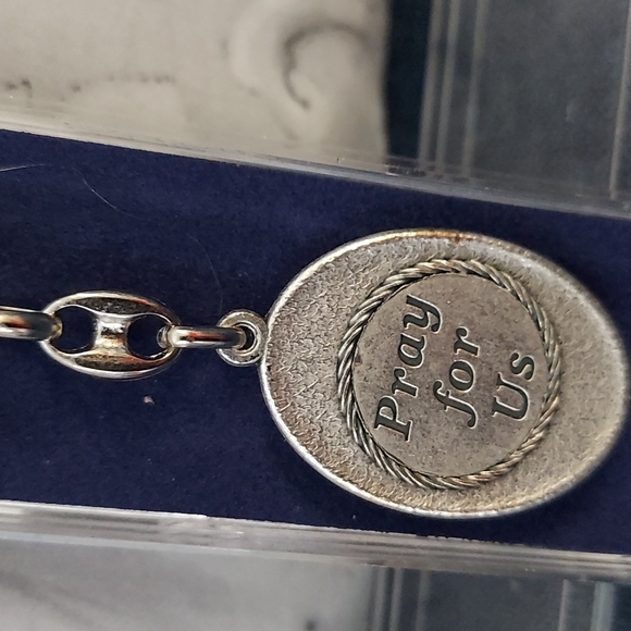 Mother Mary Miraculous Key Chain MADE IN ITALY - Picture 3 of 3